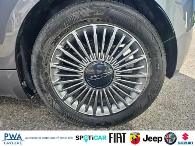 Fiat 500 e 118ch pack confort my23 — photo 11