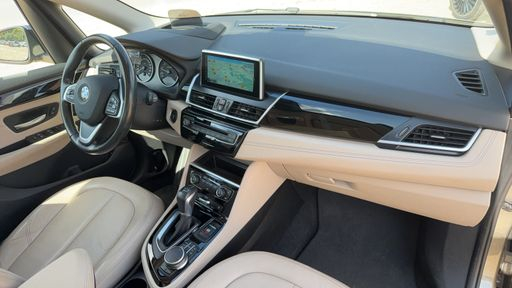 BMW Serie 2 Active Tourer 220i 192 Steptronic8 - Luxury – 2017 – 50313 km – Essence – Boîte Automatique — photo 43