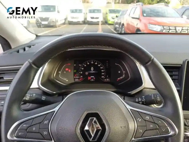 Renault Captur mild hybrid 140 — photo 14