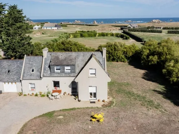 Cléder (29233) - Maison 5 pièces - 3 chambres - 91 m² -