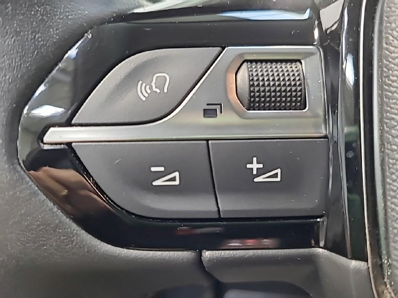 Peugeot 2008 puretech 130 s&s eat8 style — photo 22