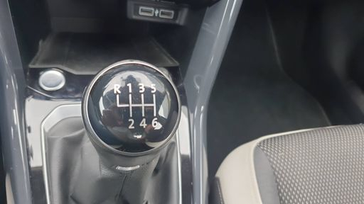 Volkswagen T-Roc 1.5 TSI 150 - Carat – 2019 – 105025 km – Essence – Boîte Manuelle — photo 5