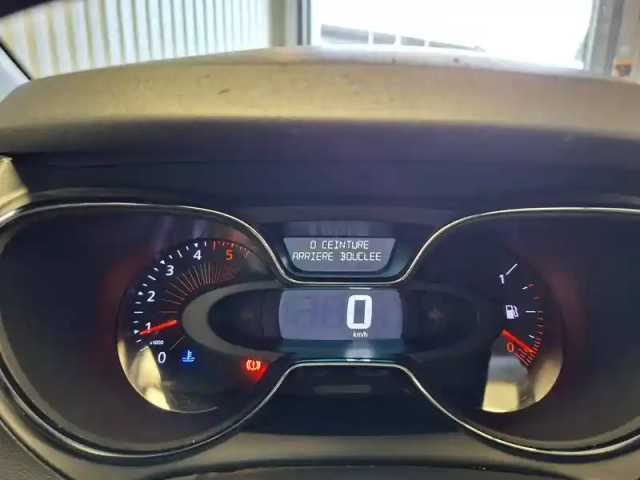Renault Captur dci 90 energy eco² — photo 26
