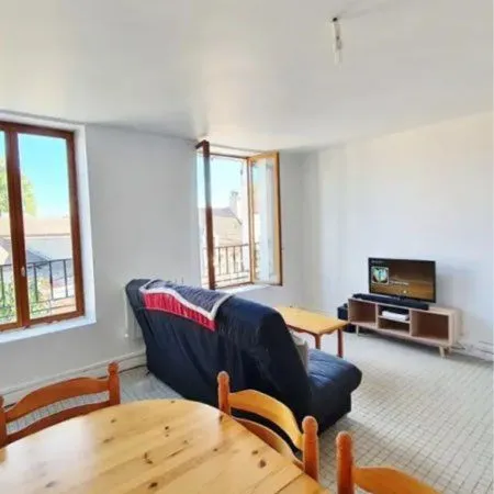 Appartement deux-pièces refait neuf à louer à Donzy