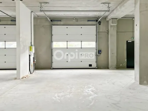 Local d'activité 310 m²