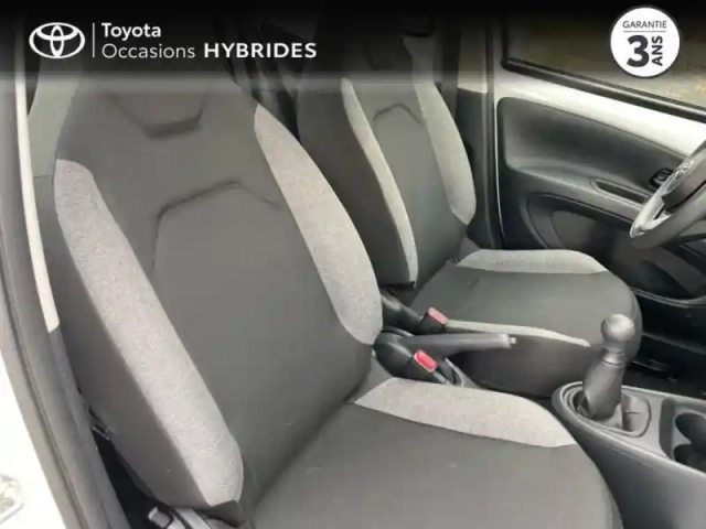 Toyota Aygo x 1.0 vvt-i 72ch active business my23 — photo 6