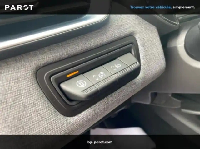 Renault Clio 1.5 blue dci 100ch evolution - 24 — photo 10