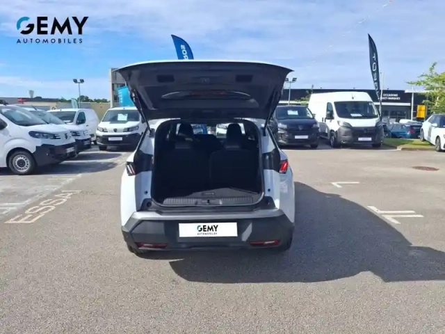 Peugeot 5008 electrique 210 ch 73 kwh — photo 6