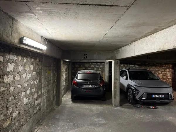 Parking 13m² Paris 11ème - Quartier Parmentier / Oberkampf