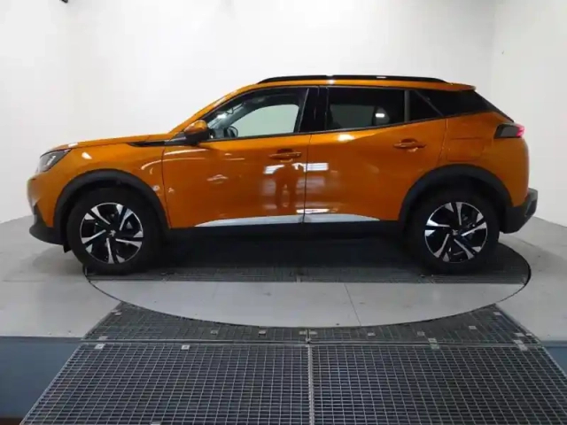 Peugeot 2008 1.2 puretech 100ch s&amp;s allure pack — photo 8
