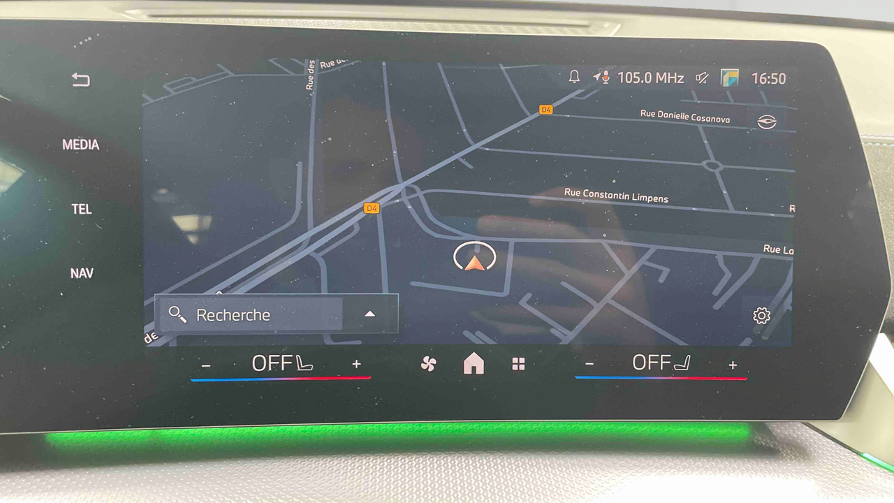 BMW X1 sDrive 20i 170ch DKG7 — photo 23