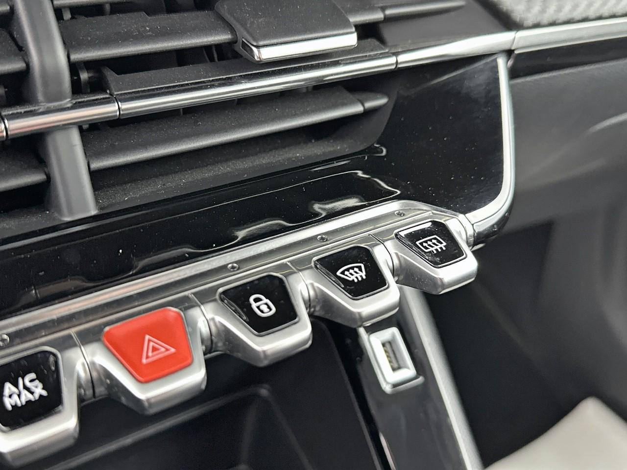 Peugeot 2008 puretech 100 s&s bvm6 active — photo 29