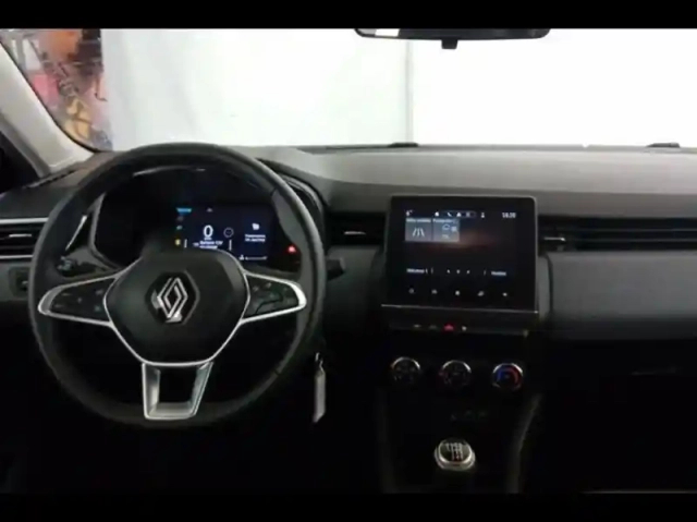 Renault Clio 1.5 blue dci 100ch evolution - 24 — photo 3