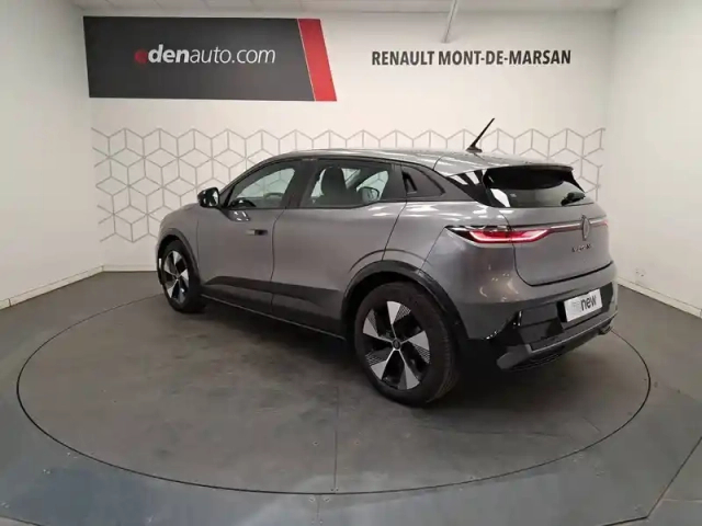 Renault Megane e-tech ev60 220 ch super charge — photo 3