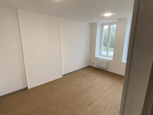 Maison a louer au bourg d'hem