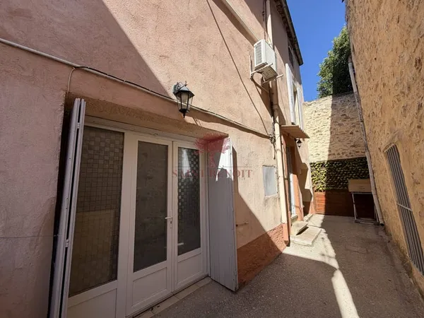EN EXCLUSIVITE A VENDRE MAISON DE VILLAGE AVEC STUDIO CAVE S
