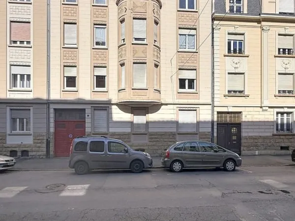 THIONVILLE F7 de 147m2 carrez (180m2 sol) Duplex dans immeu