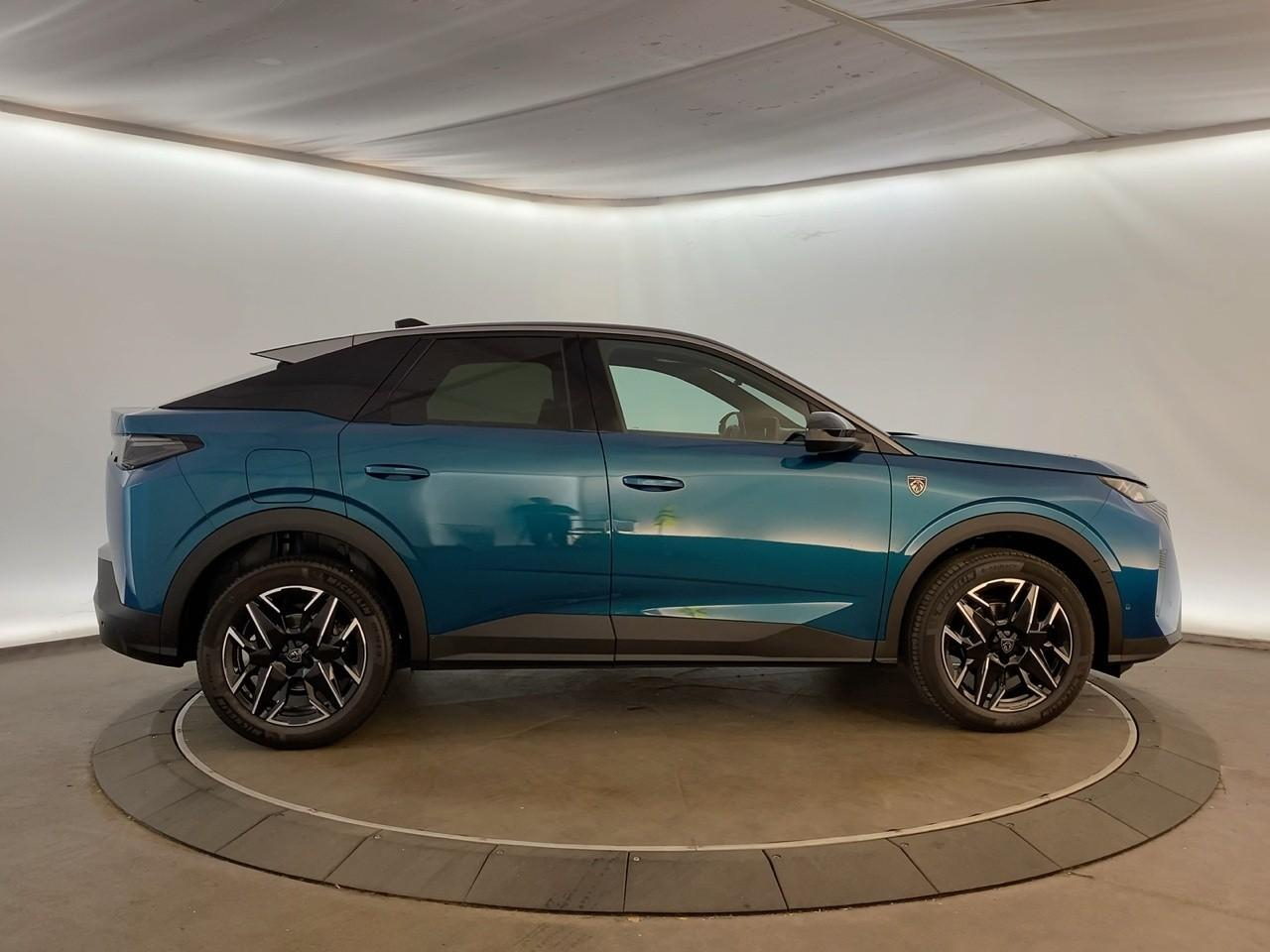 Peugeot 3008 hybrid 145 e-dcs6 gt — photo 4