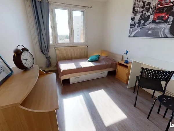 Chambre 4 pièces 65 m²