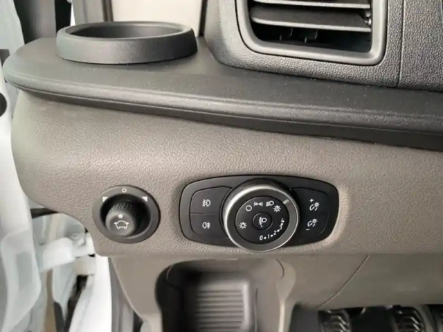 Ford Transit châssis ccb t350 l2 2.0 ecoblue 165ch trend — photo 15