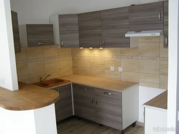 Loue T3 83 M² 595 charges compris
