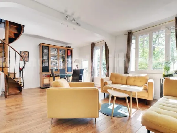 Loft 5 pièces 133 m²