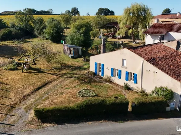 ​Maison de campagne 70 m2 au sol avec grand jardin au calme