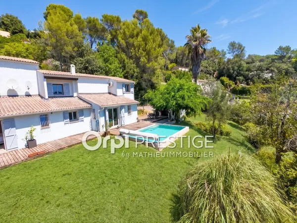 Villa 8 pièces 188 m²