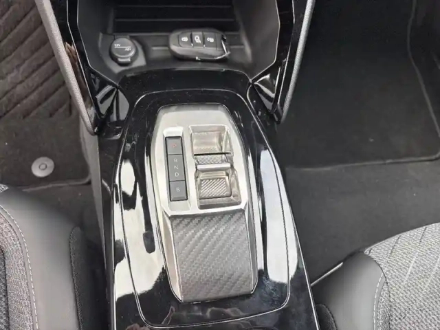 Peugeot 2008 electrique 54 kwh 156 ch — photo 14