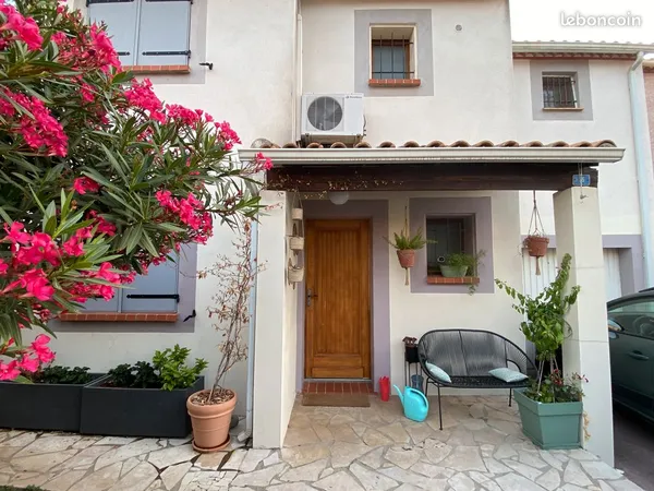 Maison familiale 4 chambres avec jardin arboré et garage - Croix d'Argent