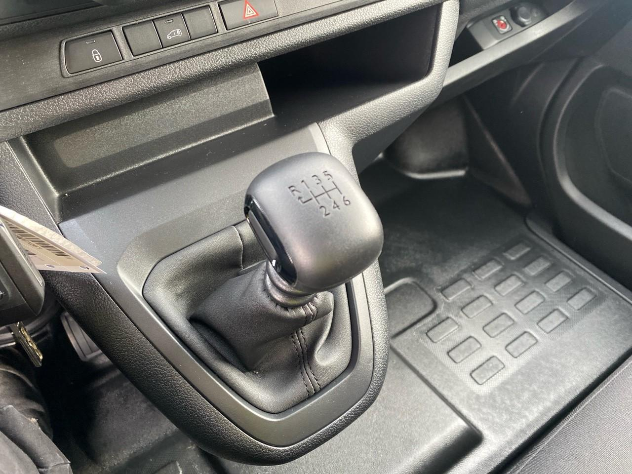 Opel Vivaro fourgon fgn taille m bluehdi 120 s&s bvm6 — photo 15