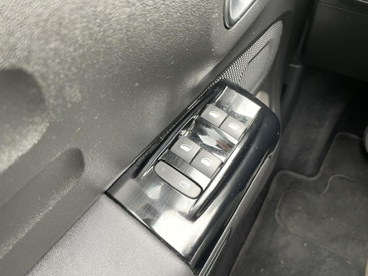Citroën C3 puretech 110 s&s bvm6 shine pack — photo 24