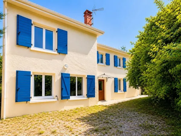 Axe Lyon / Valence !!! Ensemble immobilier comprenant deux maisons entièrement restaurées en 2023 et