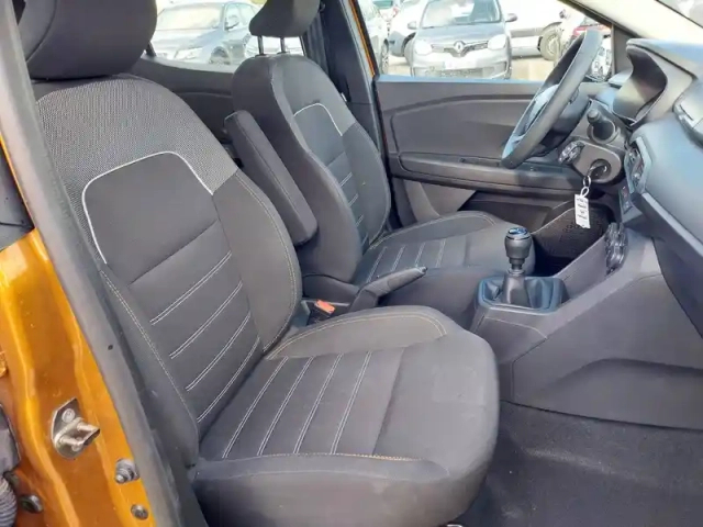 Dacia Sandero eco-g 100 — photo 17