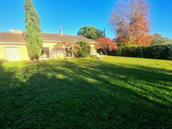 Maison de plain-pied 5 pièces 160 m²