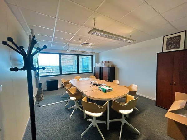 Local professionnel 190 m²
