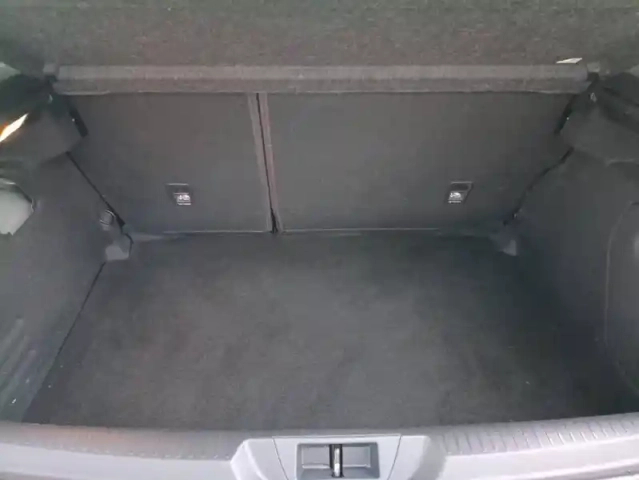 Renault Megane blue dci 115 edc evolution 5p — photo 18