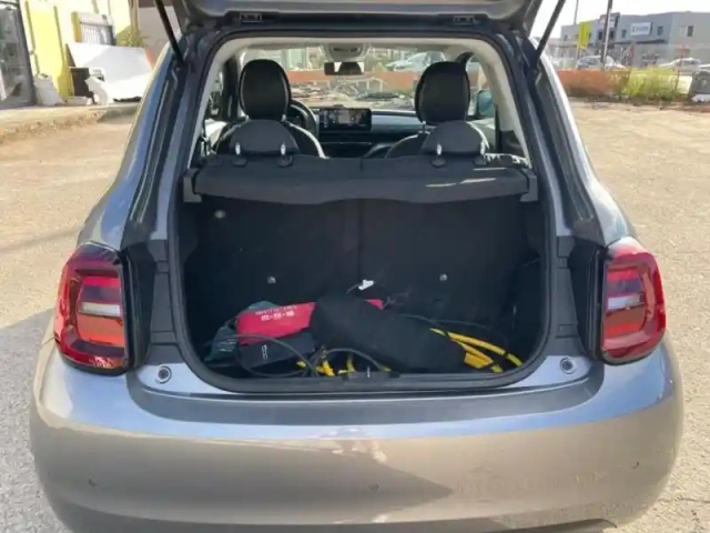 Fiat 500 e 118ch my23 — photo 6
