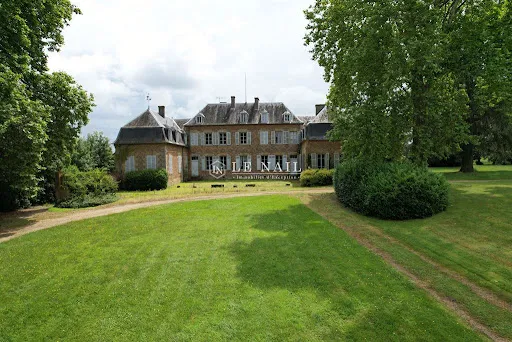 Château 16 pièces 700 m²