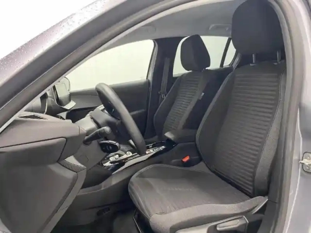 Peugeot 208 e- 136ch style — photo 7