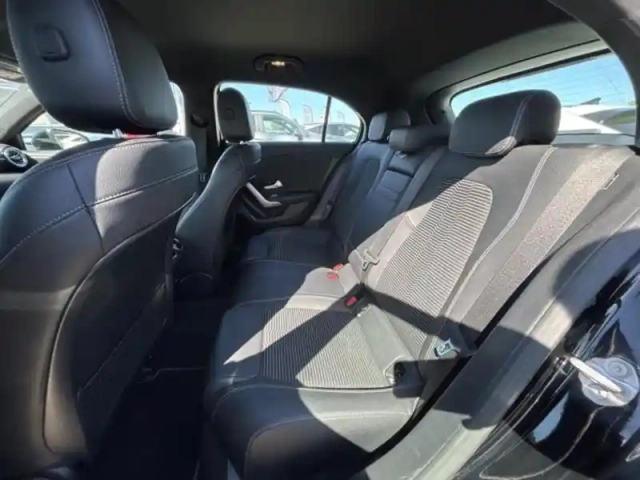 Mercedes Classe A 200 d 150ch progressive line 8g-dct — photo 12