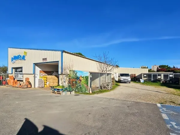 Fonds de commerce 298 m²