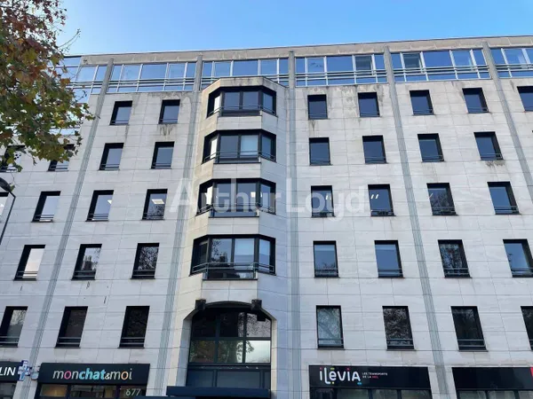 Bureau 181 m²