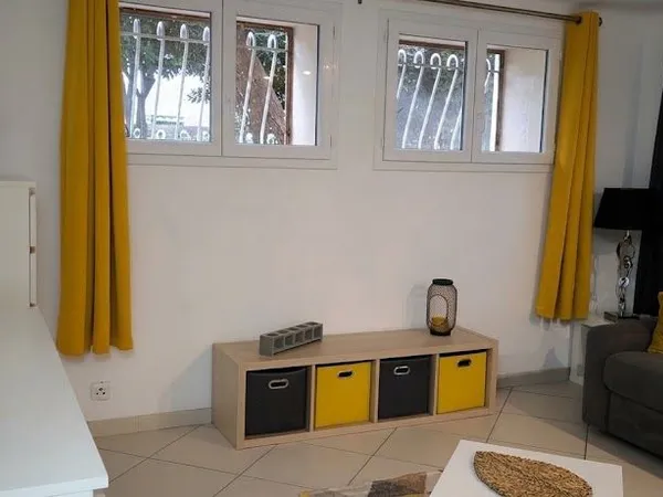 Studio meublé rdc de villa