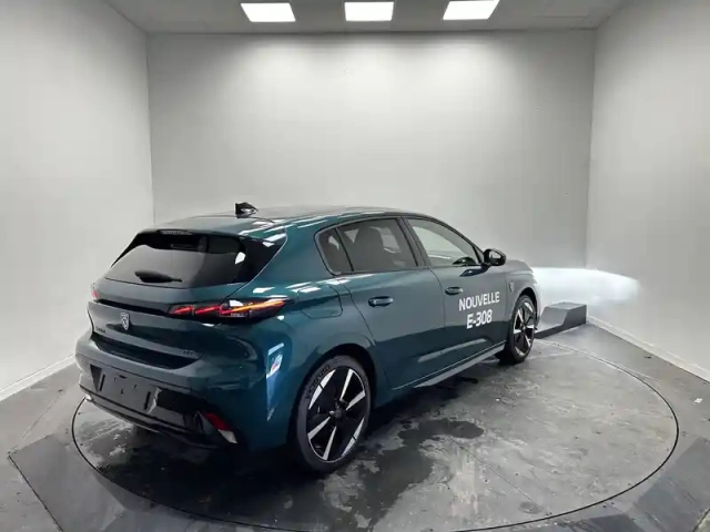 Peugeot 308 electrique 55 kwh 156ch — photo 5