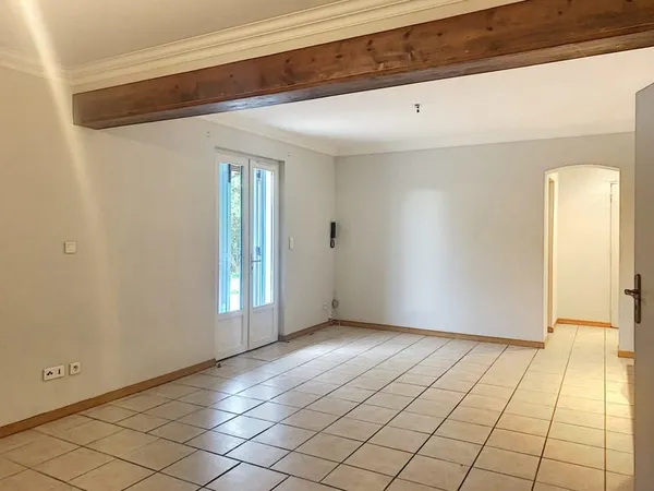 Grasse, Maison à louer