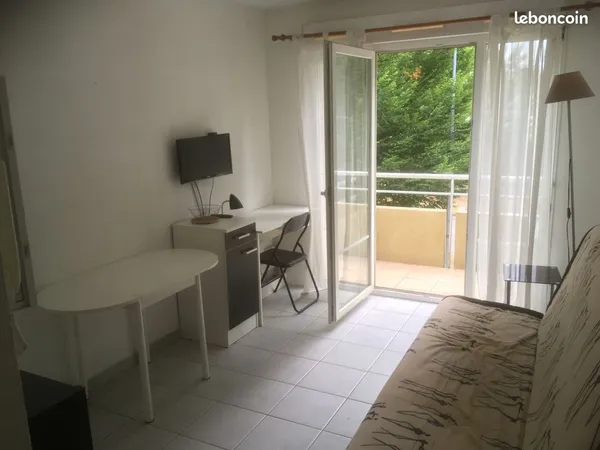 APPARTEMENT ETUDIANT - 300m Fac de PAU - dispo de suite