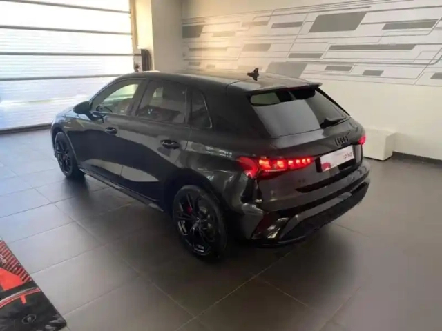 Audi A3 sportback 1.5 tfsi e 272ch phev s line s tronic 6 — photo 5