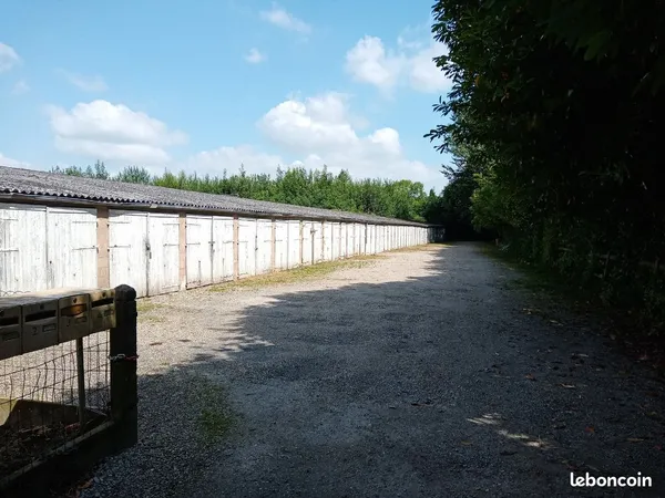 Lot de 27 garages