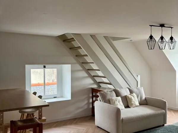 Appartement - 3 pièces - 45 m² Carrez (environ 55m² au sol) - Etage 3/3
